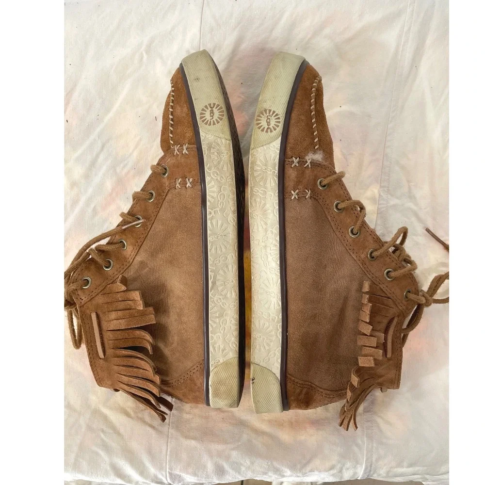 UGG Womens 9 Sneaker Chestnut Brown Fringe Suede Shearling Moccasin 3319